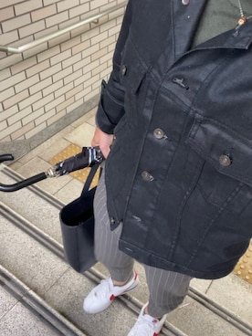 「ストライプパンツ」｜「アイテム（デニムジャケット）」を使った、エースさん（メンズ・170cm）の春コーディネート