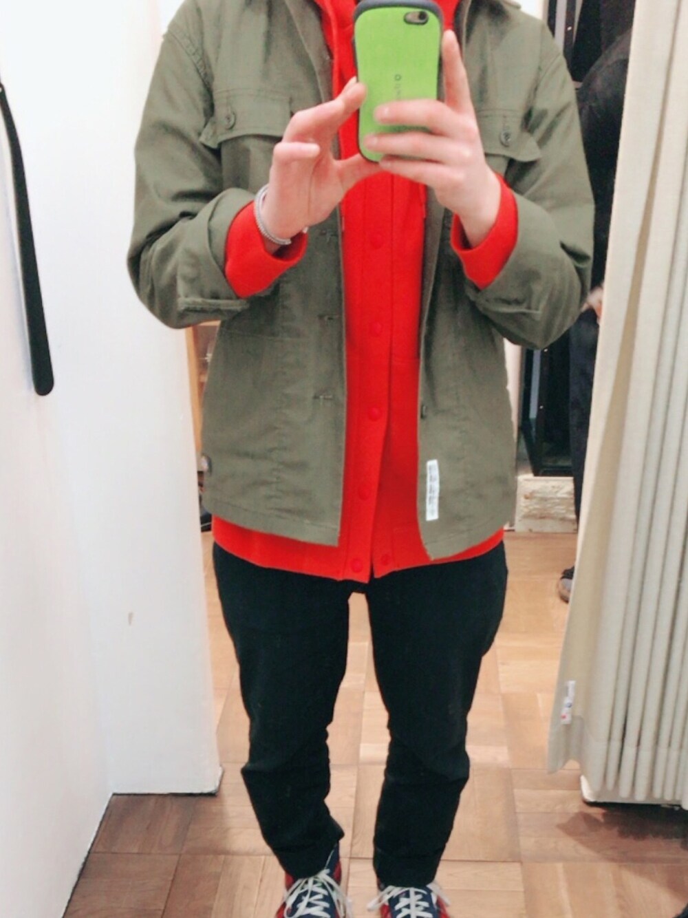 「URBAN RESEARCH DOORSのDOORS City Big Parker（パーカー、オレンジ系）」を使った、しーさん（メンズ・162cm）の秋コーディネートの1枚目の写真