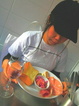 鈴木仁美さんのコーディネート