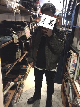 「友達」｜「アイテム（ジャケット/アウター）」を使った、ドナルドさん（メンズ・172cm）の冬コーディネート