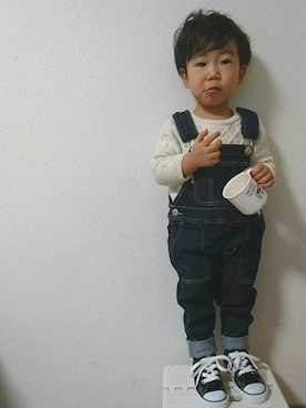 「アイテム（サロペット/オーバーオール、ブルー系）」を使った、ゆう×いおさん（キッズ・80cm）の冬コーディネート