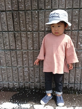 「スリット」｜「アイテム（スリッポン）」を使った、ゆう×いおさん（キッズ・80cm）の春コーディネート