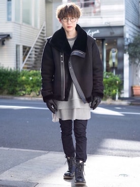 「glamb（グラム）のアイテム（ムートンコート）」を使った、細海 佑成さん（メンズ・170cm）の冬コーディネート