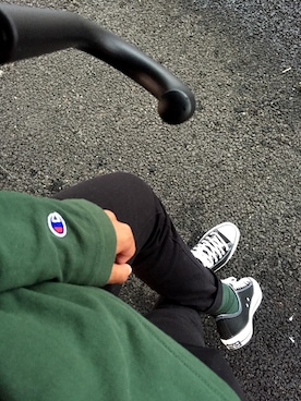 「CONVERSE（コンバース）のCONVERSE / ALL STAR 100 COLORS OX（スニーカー、ブラック系）」を使った、てぺさん（メンズ・173cm）の秋コーディネート