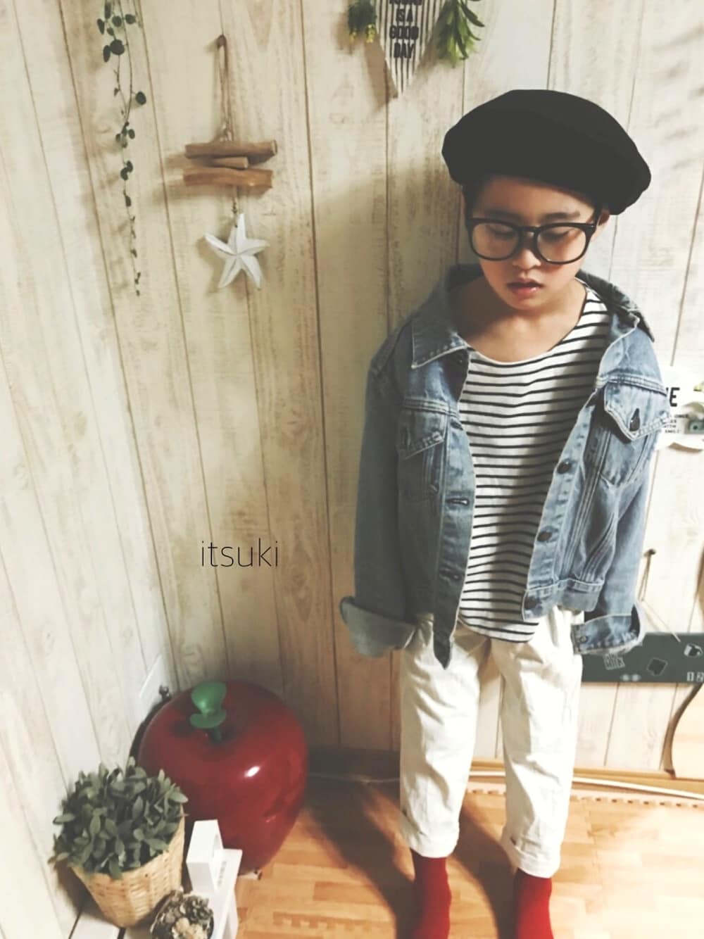 ホワイト系のその他パンツ、その他のその他、その他のその他を着用したキッズの冬コーディネートの1枚目の写真