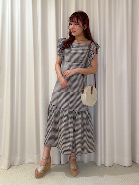 「アイテム（サンダル、ゴールド系）」を使った、S A E (tanapi)さん（レディース・158cm）の春コーディネート