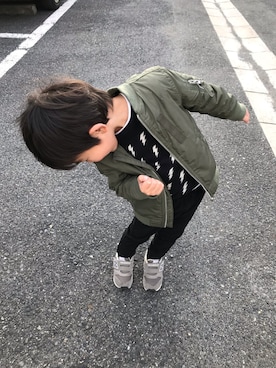 「H&M（エイチ・アンド・エム）のアイテム（MA-1）」を使った、◡̈iさん（キッズ・110cm）の冬コーディネート