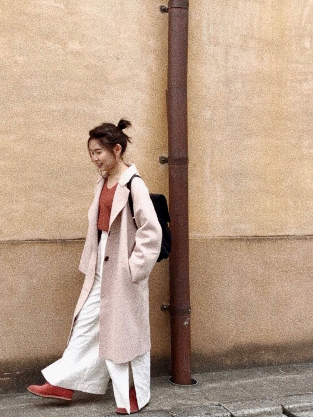 「GASTONLUGA、red、ootd、e23bbb、Dr.Martens」｜「gamineのアイテム（ニット/セーター、レッド系）」を使った、B o o 🥣さん（レディース・151cm）の冬コーディネートの1枚目の写真