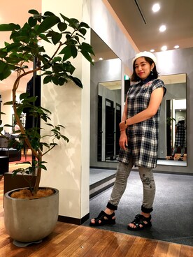 「OPENING CEREMONY（オープニングセレモニー）のアイテム（シューズ）」を使った、Marinaさん（レディース・166cm）の夏コーディネート