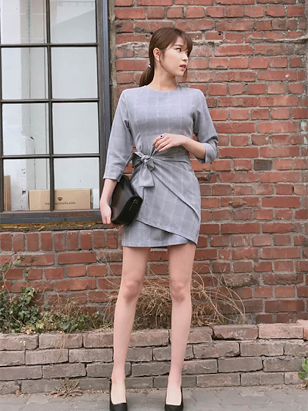 「dress、onepiece、weddingguest、FLYMODEL、ゲストルック、 guestlook」｜「FLYMODELのチェック7分袖ラップデザインワンピース（ワンピース、グレー系）」を使った、FLYMODELさん（レディース・167cm）の春コーディネートの1枚目の写真