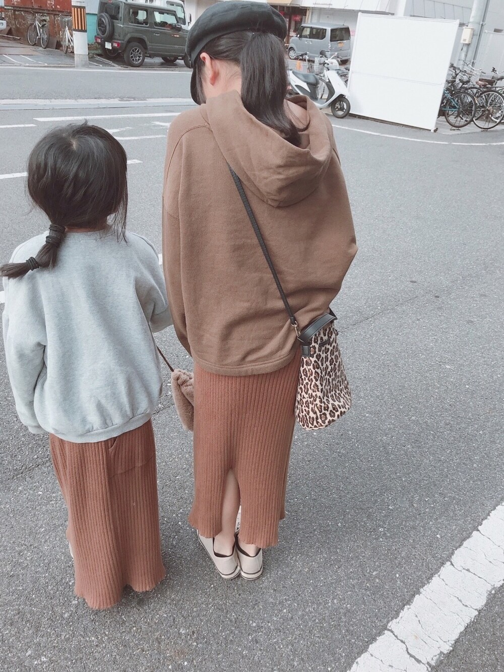 「ブラウン色に染まれ、キッズコーデ、プチプラ、kids、キッズファッション」｜「niko and...のアイテム（パーカー、ブラウン系）」を使った、sera♥︎ さん（キッズ・120cm）の冬コーディネートの1枚目の写真