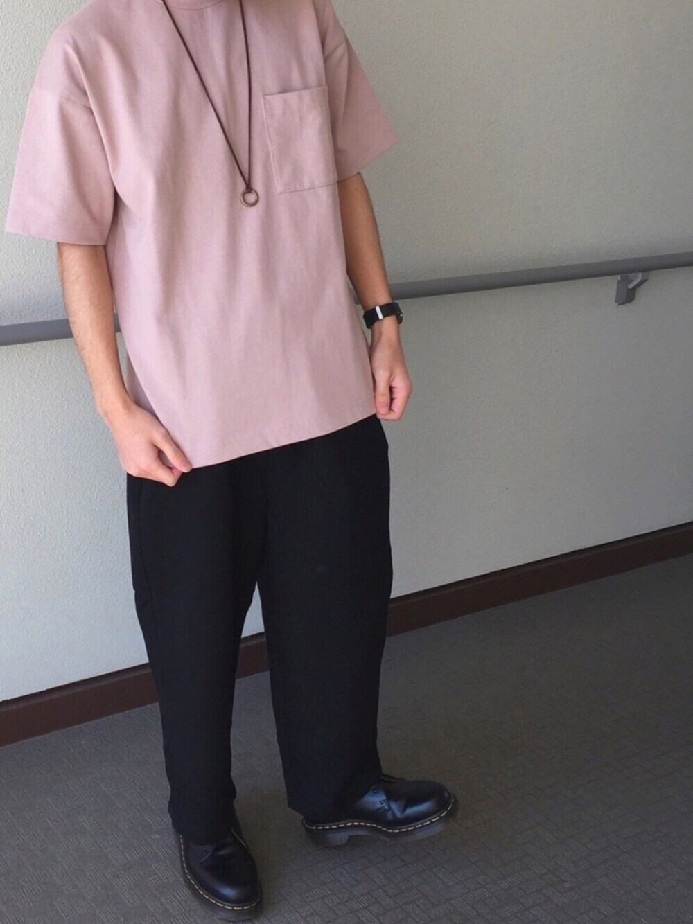 「春、低身長、ピンク」｜「GLOBAL WORKの【吸水速乾】プレーティングＢＩＧＴ/739322 （Tシャツ/カットソー、ピンク系）」を使った、LiRpAさん（メンズ・160cm）の春コーディネートの1枚目の写真