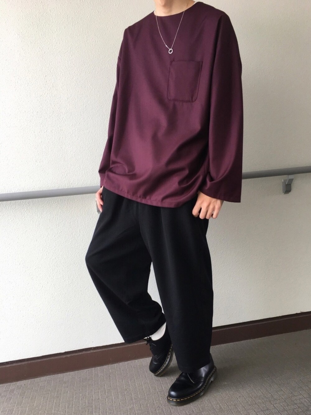 「高校生、HARE、赤、低身長」｜「MONO-MARTのワイドパンツ テーパードスラックス withドローコード/ウエストギャザー（スラックス、ブラック系）」を使った、LiRpAさん（メンズ・160cm）の秋コーディネートの1枚目の写真