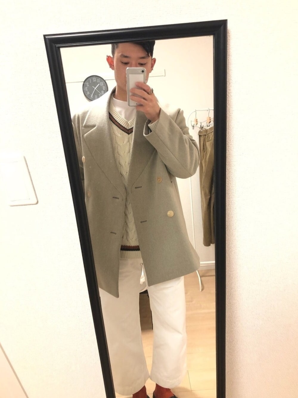 「私の推しブランド、オフホワイト、お洒落さんとつながりたい、今日のコーデ」｜「JACQUEMUSのアイテム（その他アウター、ベージュ系）」を使った、kyosukeさん（メンズ・175cm）の冬コーディネートの1枚目の写真