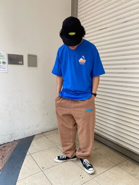 「エクストララージ」｜「アイテム（スウェットパンツ）」を使った、山直 悠一郎さん（メンズ・175cm）の春コーディネート