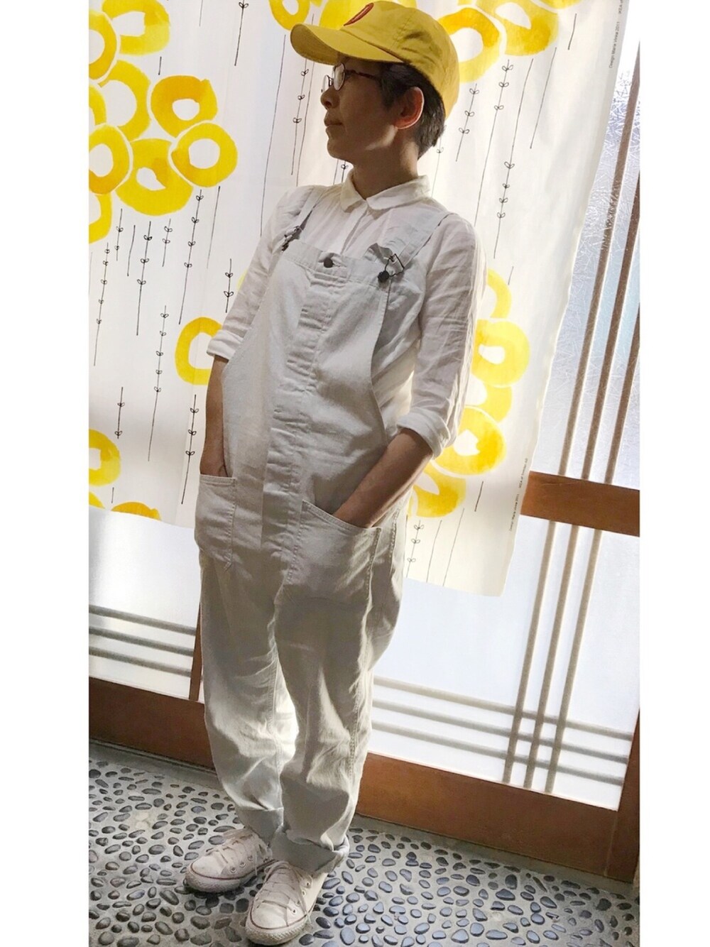 「オトナカジュアル、ホワイト、白、ボーイッシュ」｜「Johnbullのアイテム（つなぎ/オールインワン、ホワイト系）」を使った、rukoさん（レディース・150cm）の夏コーディネートの1枚目の写真