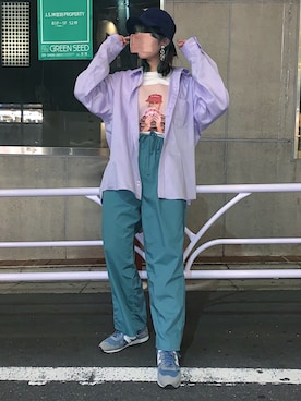 「GOGOSING（ゴゴシング）のアイテム（Tシャツ/カットソー）」を使った、CHAKIさん（レディース・174cm）の秋コーディネート
