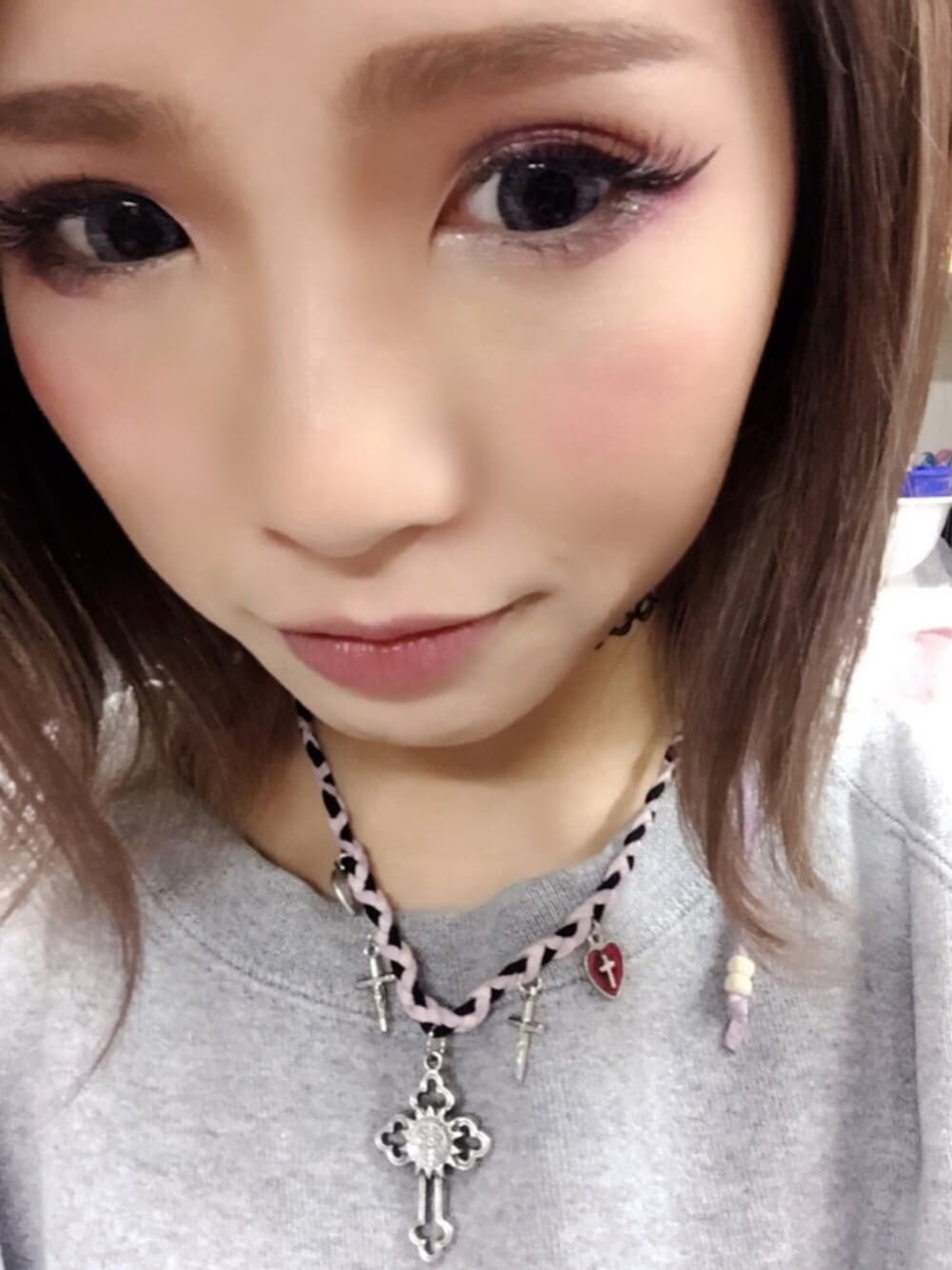 「ママコーデ、雪、ファーコート、モッズコート、レインブーツ、ダウン、ニット帽、タートルネック、アディダス」｜「ピンクメイク💘。のアイテム（タイツ/ストッキング、ピンク系）」を使った、Yuri mom.♡さん（レディース・156cm）の冬コーディネートの1枚目の写真