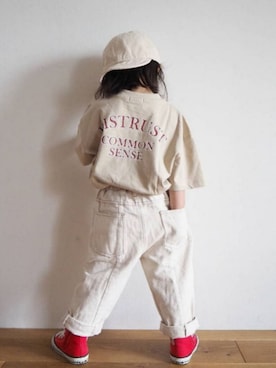 「バックロゴ」｜「アイテム（デニムパンツ）」を使った、aratanさん（キッズ・90cm）の春コーディネート