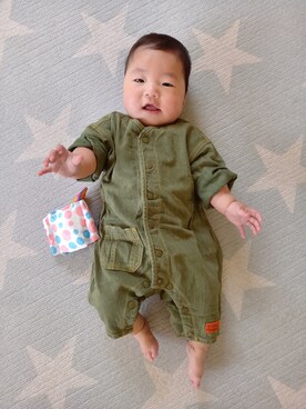 「アイテム（ロンパース、グリーン系）」を使った、aoto*senaさん（キッズ・70cm）の春コーディネート