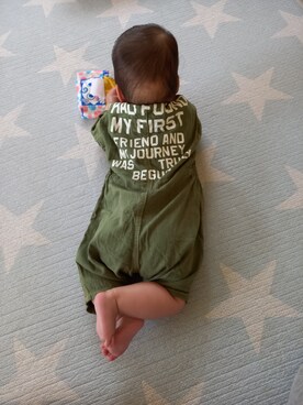 「アイテム（ロンパース、グリーン系）」を使った、aoto*senaさん（キッズ・70cm）の春コーディネート