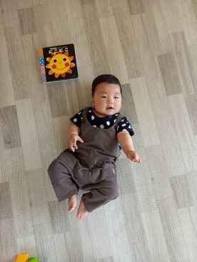 「MAKE YOUR DAY（メイクユアデイ）のアイテム（オールインワン・サロペット）」を使った、aoto*senaさん（キッズ・80cm）の春コーディネート