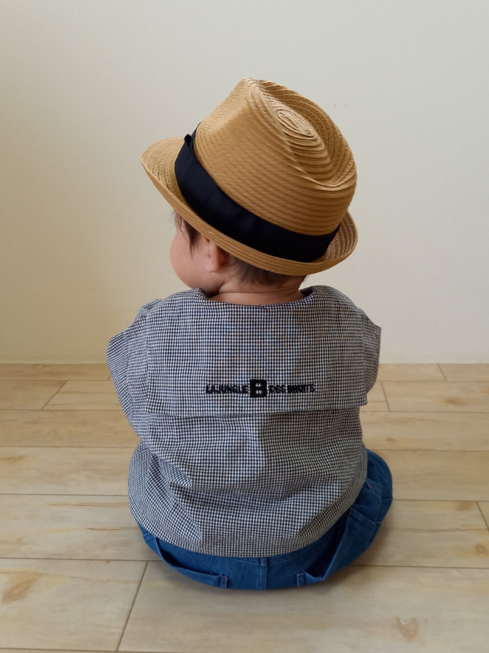 「これが私をアゲる服、夏コーデ、ハット」｜「BeBeのアイテム（シャツ/ブラウス、ブラック系）」を使った、aoto*senaさん（キッズ・80cm）の春コーディネートの1枚目の写真