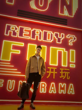 「アイテム（ブルゾン、ゴールド系）」を使った、杨晨浠Kennyさん（メンズ・179cm）の春コーディネート