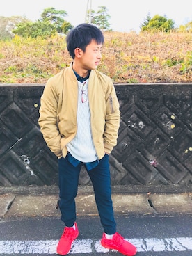 「リラックスパンツ」｜「アイテム（スラックス）」を使った、RIKUTOさん（メンズ・165cm）の冬コーディネート