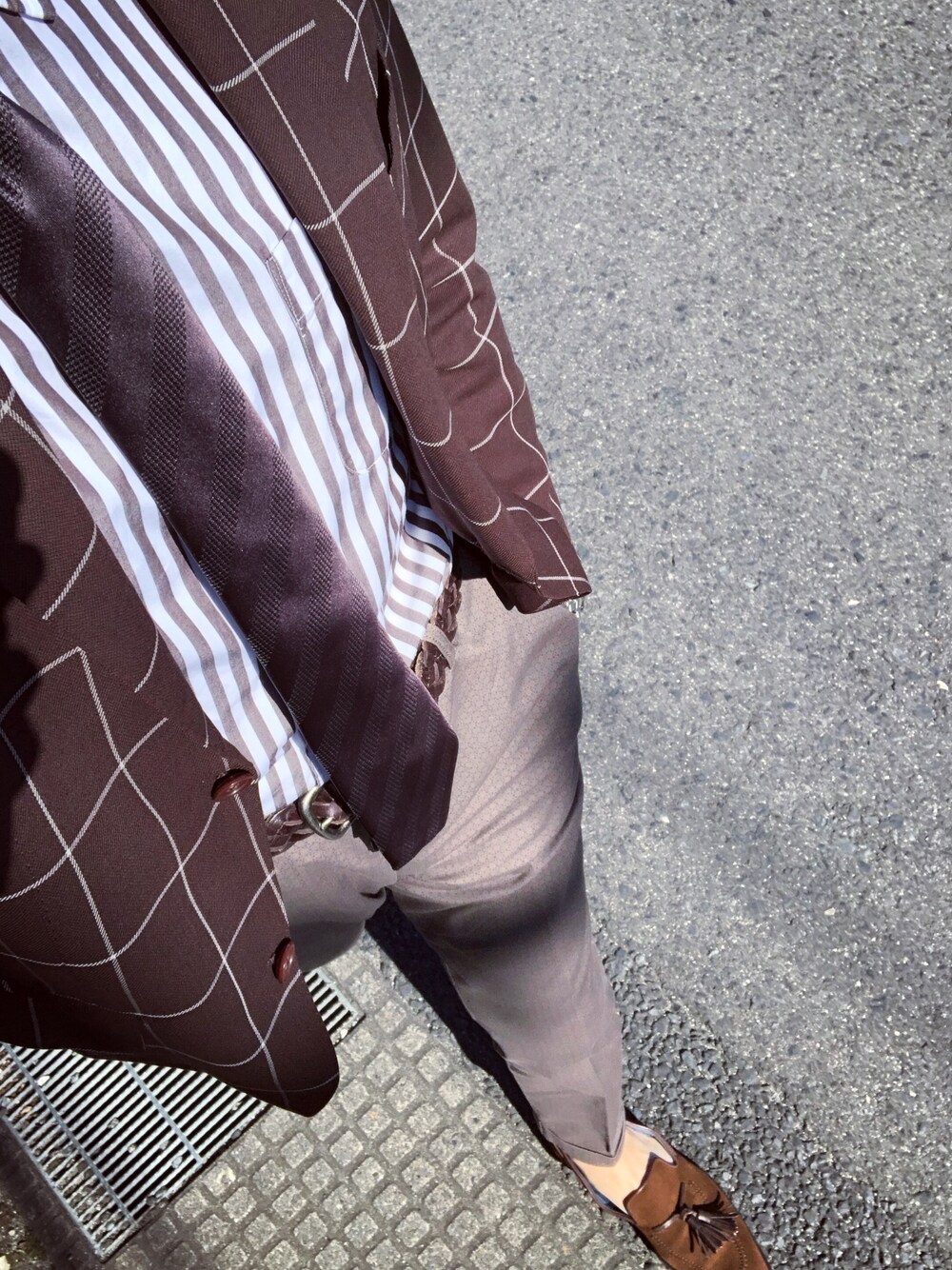 「大人コーデ、トーンオントーン、ブラウン、統一感、キレイめ、こなれ感、スエード」｜「BERWICHのアイテム（パンツ、ブラウン系）」を使った、lionさん（メンズ・171cm）の秋コーディネートの1枚目の写真