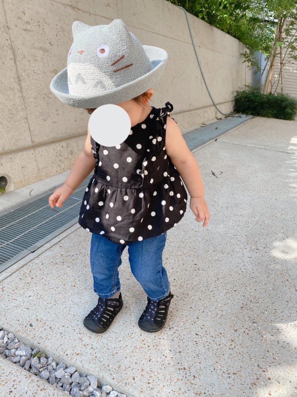 「キッズファッション、女の子、kids、女の子コーデ」｜「Birthdayのアイテム（タンクトップ、ブラック系）」を使った、☕️さん（キッズ・80cm）の冬コーディネートの1枚目の写真