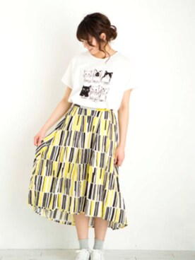 「PEACESHOPの６匹ネコプリントビックTシャツ（Tシャツ/カットソー、ホワイト系）」を使った、lycopenetomato3さん（レディース・165cm）の春コーディネート