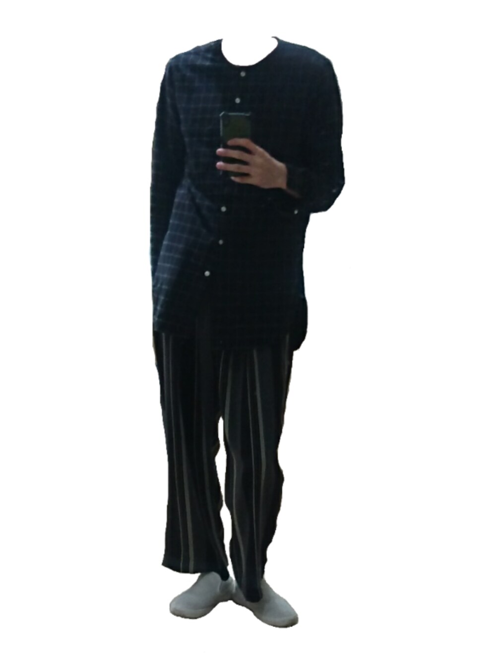 ブラック系のその他パンツ、その他のシャツ/ブラウスを着用したメンズの秋コーディネートの1枚目の写真