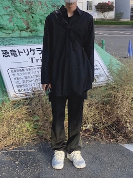 「JW Anderson（ジェイダブリューアンダーソン）のアイテム（スラックス）」を使った、虚空さん（メンズ・178cm）の秋コーディネート