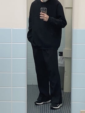 「スピードトレーナー」｜「アイテム（スラックス）」を使った、虚空さん（メンズ・178cm）の秋コーディネート