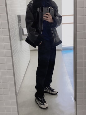 「JW Anderson（ジェイダブリューアンダーソン）のアイテム（スラックス）」を使った、虚空さん（メンズ・178cm）の冬コーディネート