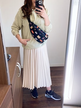 「GRL（グレイル）のプリーツスカート（スカート）」を使った、naru2ruiさん（レディース・158cm）の春コーディネート