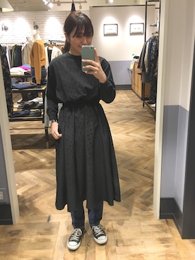 「アパートバイローリーズ」｜「アイテム（スニーカー）」を使った、momoさん（レディース・167cm）の冬コーディネート