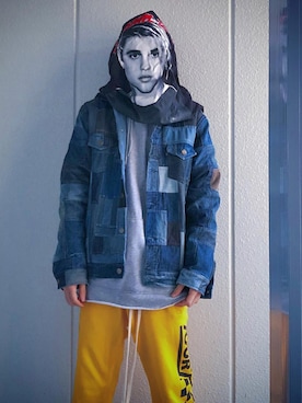 「アイテム（カーゴパンツ、イエロー系）」を使った、かりすまさん（メンズ・175cm）の夏コーディネート