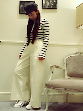 「ボーダーニット」｜「アイテム（スニーカー）」を使った、本社 プレスさん（レディース・160cm）の冬コーディネート