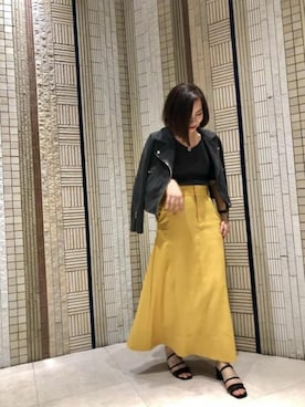 「マキシスカート」｜「アイテム（ライダースジャケット）」を使った、本社 プレスさん（レディース・161cm）の春コーディネート