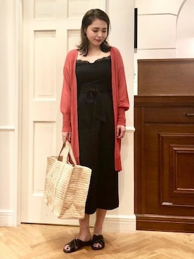 「アイテム（カーディガン/ボレロ、オレンジ系）」を使った、本社 プレスさん（レディース・168cm）の夏コーディネート