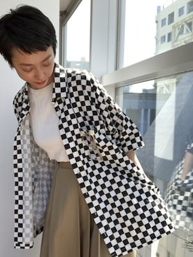 「GOLD（ゴールド）のアイテム」を使った、nano・universe 鳴海有加さん（レディース・164cm）の春コーディネート