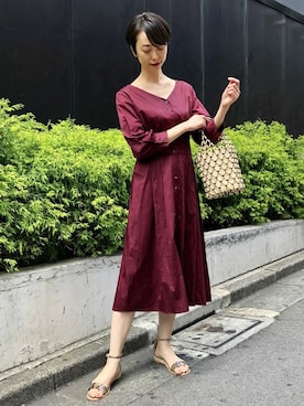 「HALIN（ハリン）のアイテム（かごバッグ）」を使った、nano・universe 鳴海有加さん（レディース・164cm）の夏コーディネート