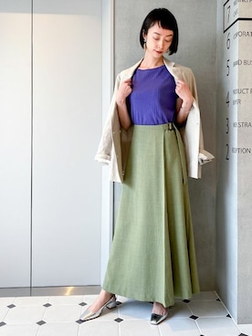 「アイテム（バングル/リストバンド）」を使った、nano・universe 鳴海有加さん（レディース・164cm）の春コーディネート