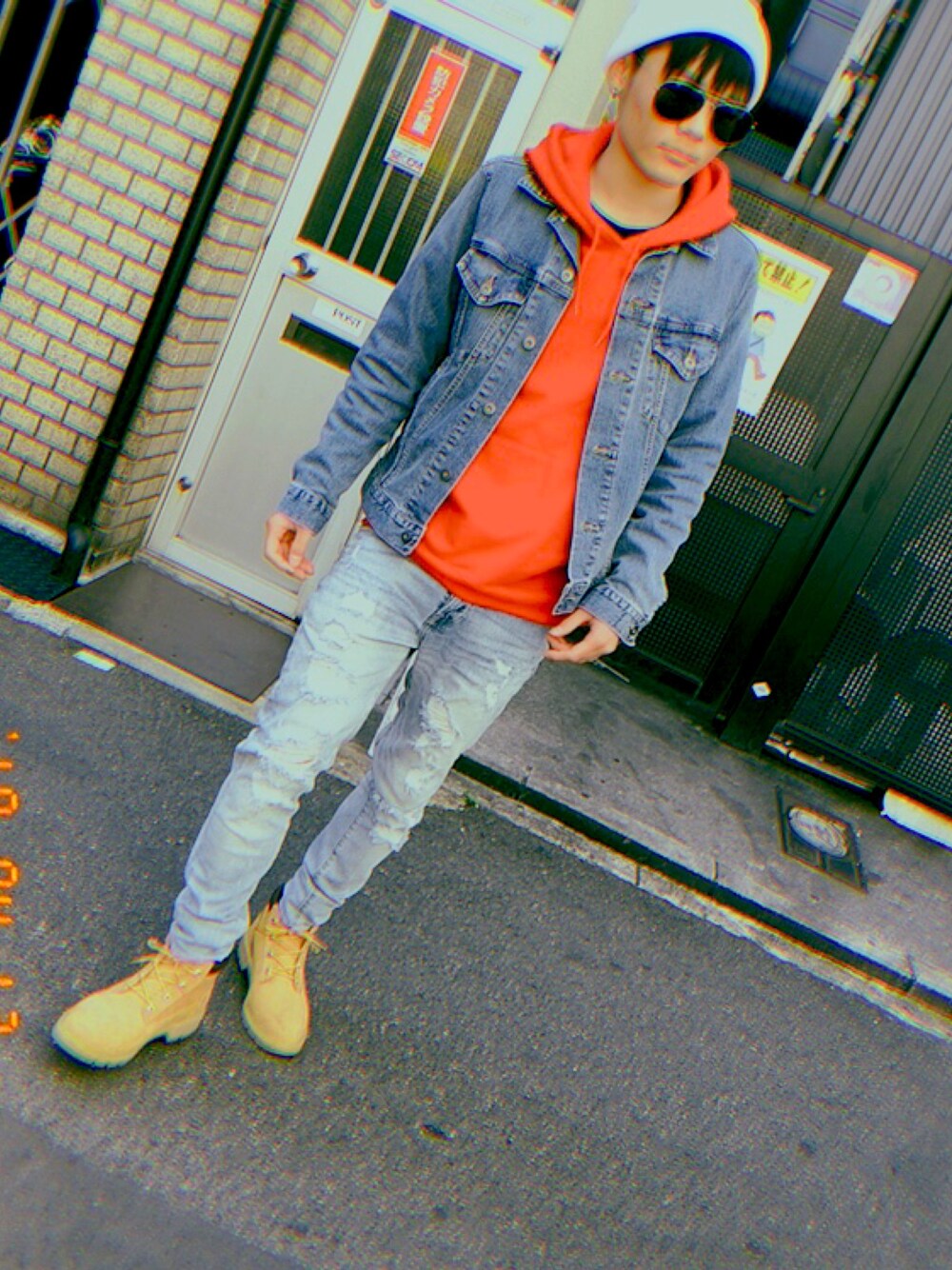「春コーデ、カジュアル、ストリート、低身長、おしゃれさんと繋がりたい、相互フォロー、デニム、ティンバーランド、サングラス、パーカー」｜「H&Mのアイテム（パンツ、ブルー系）」を使った、西村翔空さん（メンズ・168cm）の春コーディネートの1枚目の写真