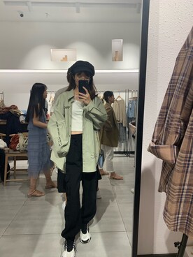 「Urban Revivoのアイテム（その他トップス、ホワイト系）」を使った、来自喵星的橙子さん（レディース）の秋コーディネート