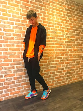 「KaneZ（ケインズ）のアイテム（Tシャツ/カットソー）」を使った、Kazuki Yanaiさん（メンズ・182cm）の春コーディネート