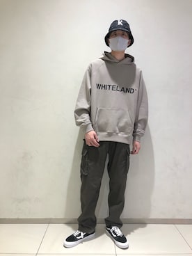 「WHITELAND（ホワイトランド）のWHITELAND/ホワイトランド/プリントパーカー（パーカー）」を使った、Kazuki Yanaiさん（メンズ・182cm）の冬コーディネート