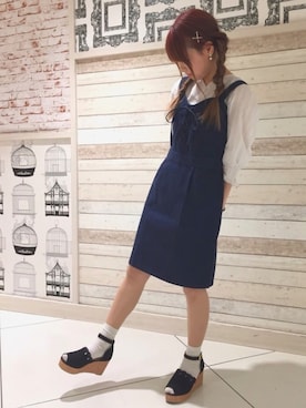 「MAJESTIC LEGON（マジェスティックレゴン）のアイテム（ジャンパースカート）」を使った、haru.さん（レディース・155cm）の春コーディネート